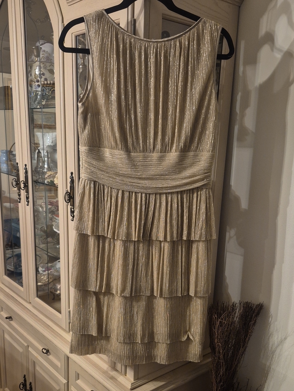 Maggy London Metallic Gold Tiered Sleeveless Dress